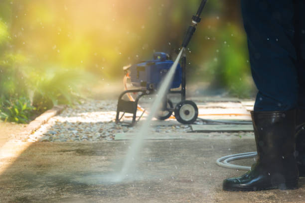 Best Animal Enclosure Cleaning  in Frontenac, KS